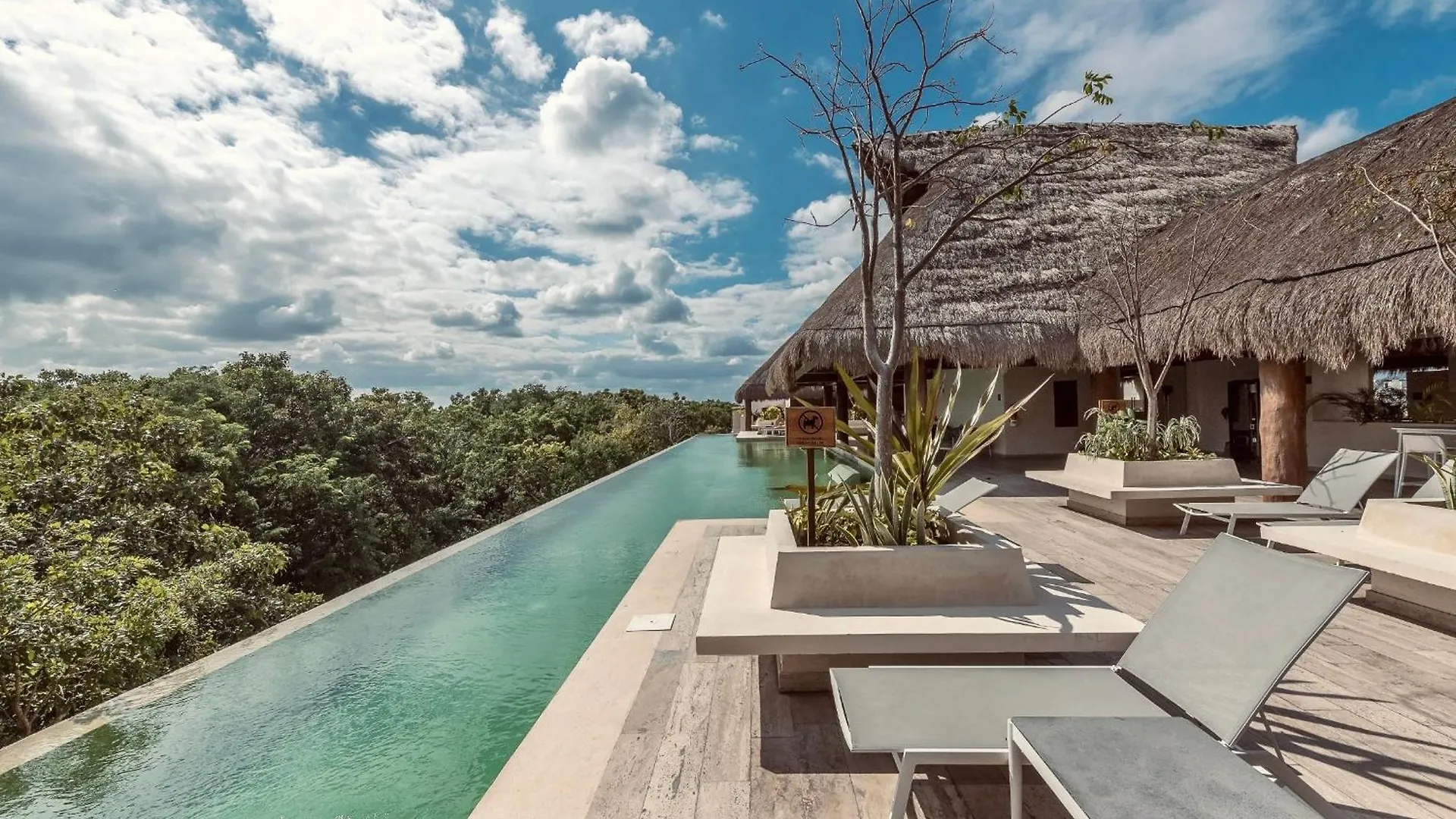 Private & Infinity Pool, King Bed, Sauna, Gym & More Tulum