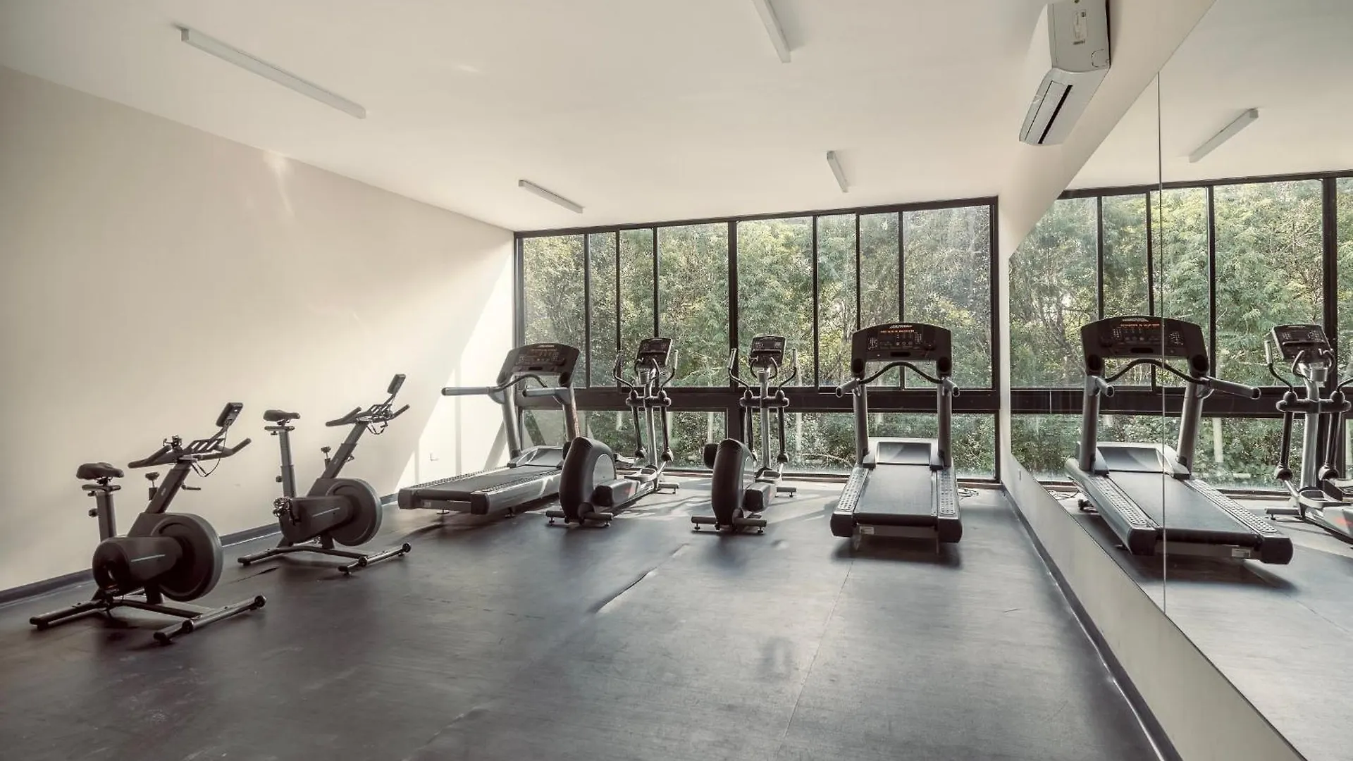 Private & Infinity Pool, King Bed, Sauna, Gym & More Tulum Apartment