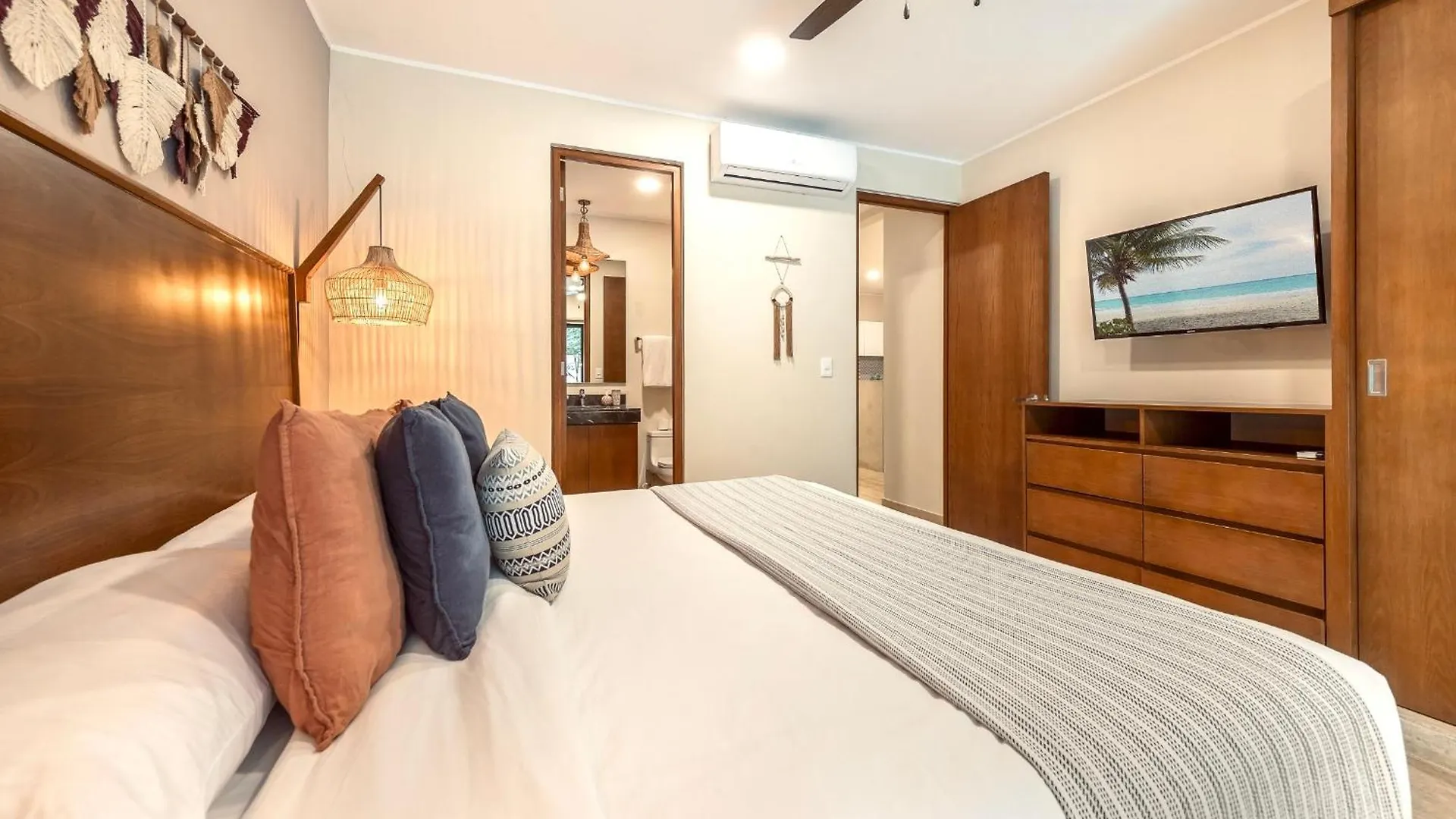 Private & Infinity Pool, King Bed, Sauna, Gym & More Tulum Apartment